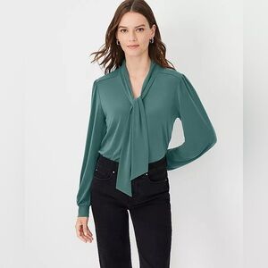 A NEW DAY bow blouse Tie Neck Top large green